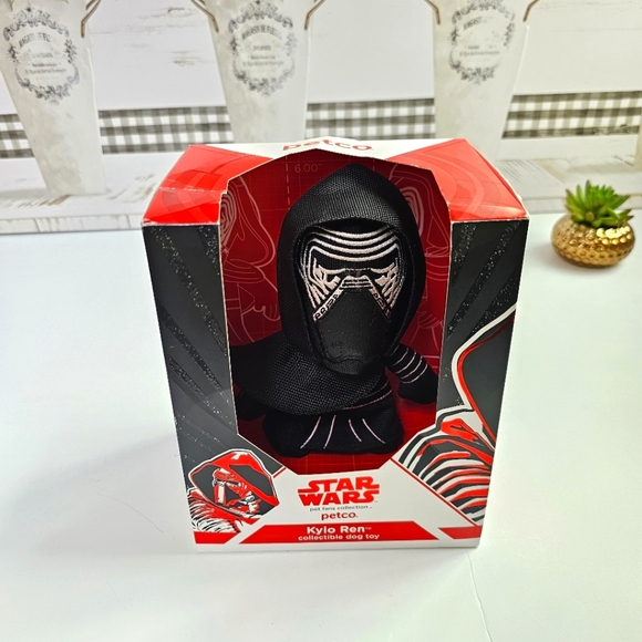 Star Wars Collectible Dog Toy, Kylo Ren Plush NEW In Box 8" Petco 2015 - Picture 2 of 9